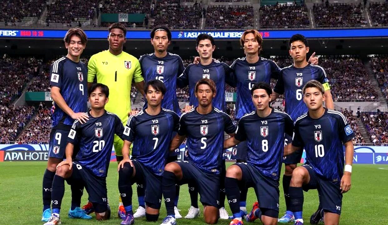 日本球队引领亚洲足球潮流，轻松晋级八强